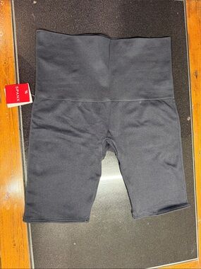 SPANX Black High-Waist Lamn Bike Short, size 1X/1TG (18-20)